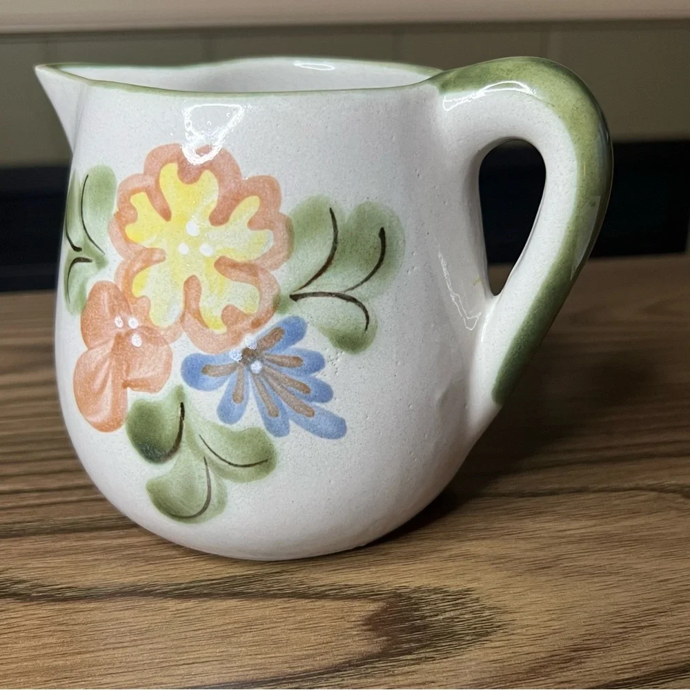 Louisville Stoneware Pottery Pitcher-Floral - Picture 10 of 12